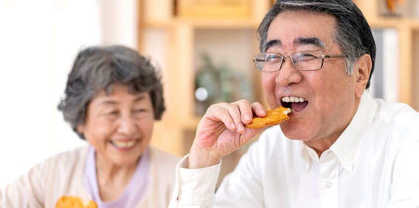 ご自身の歯に近い感覚でしっかりと噛めます