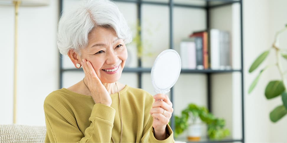 手術当日に仮歯が入れる