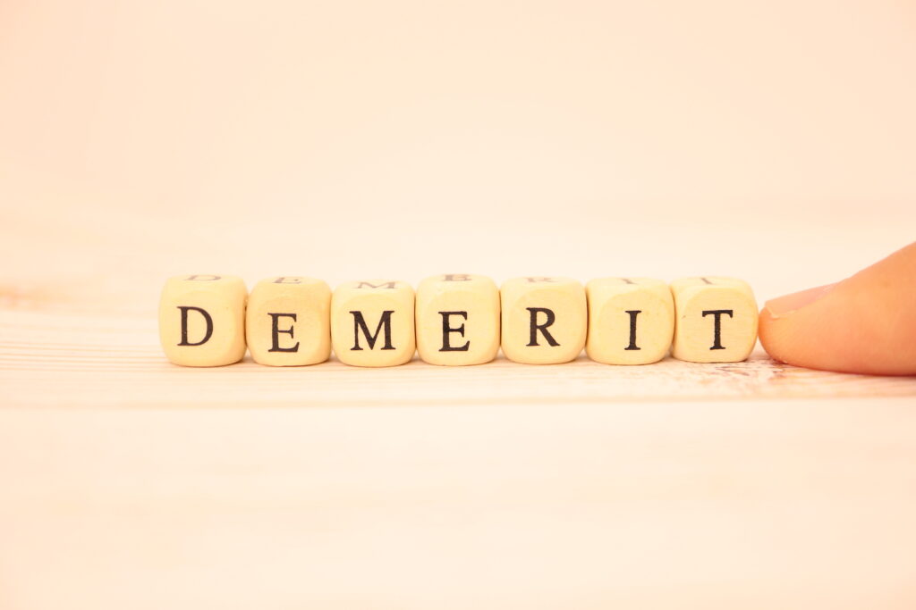 インプラントのデメリットイメージ