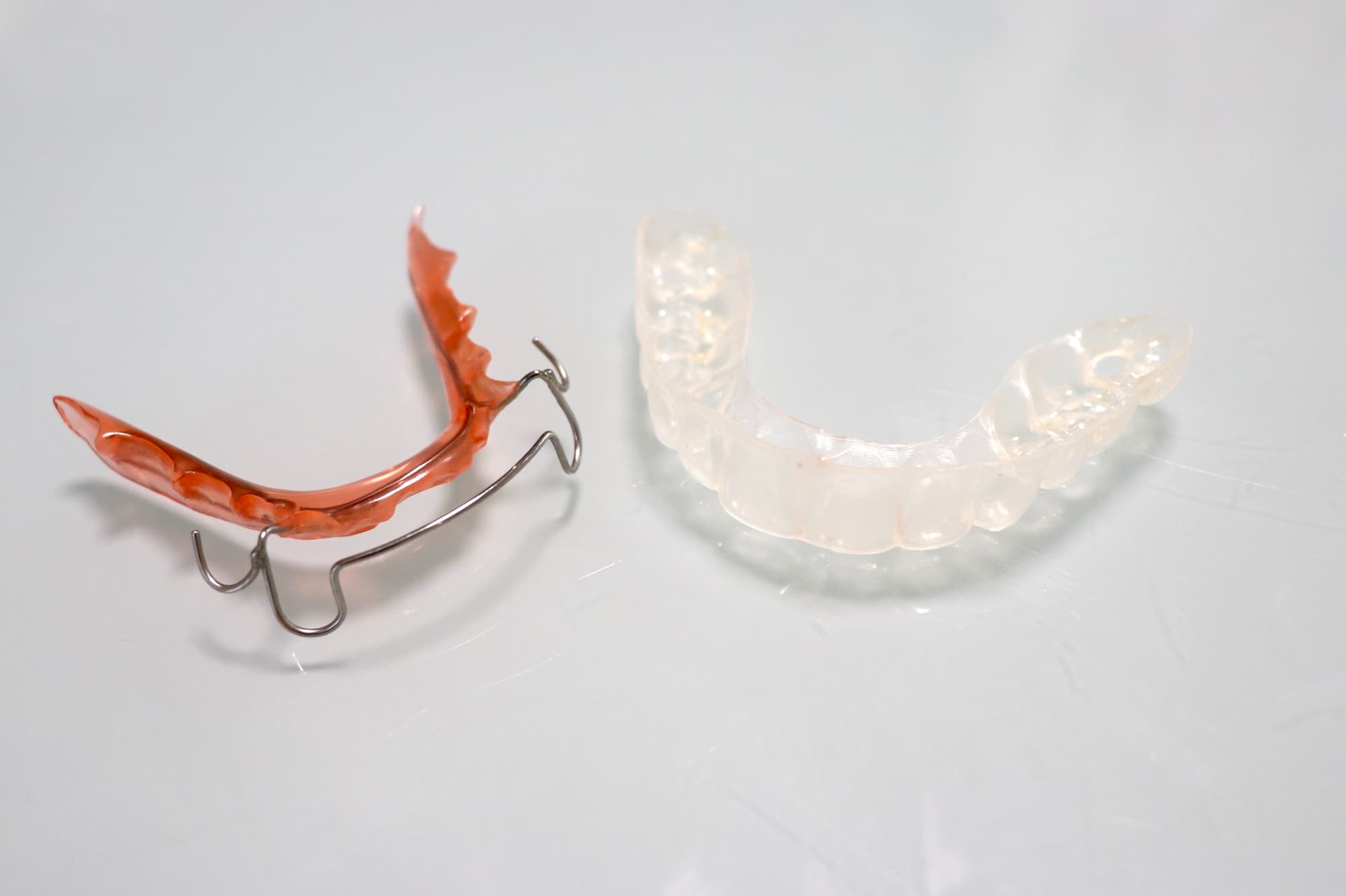 矯正の保定期間に使用するリテーナー