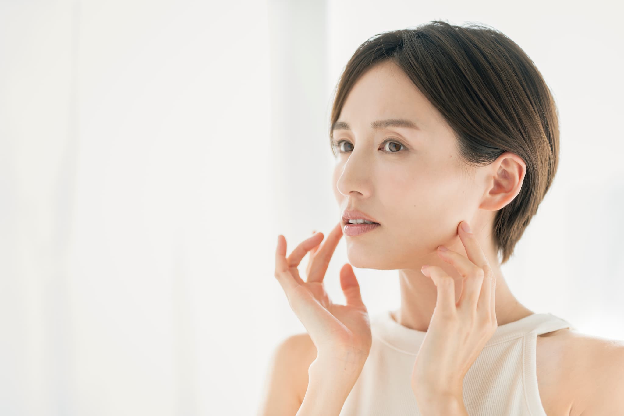 矯正後の後戻りを疑う女性