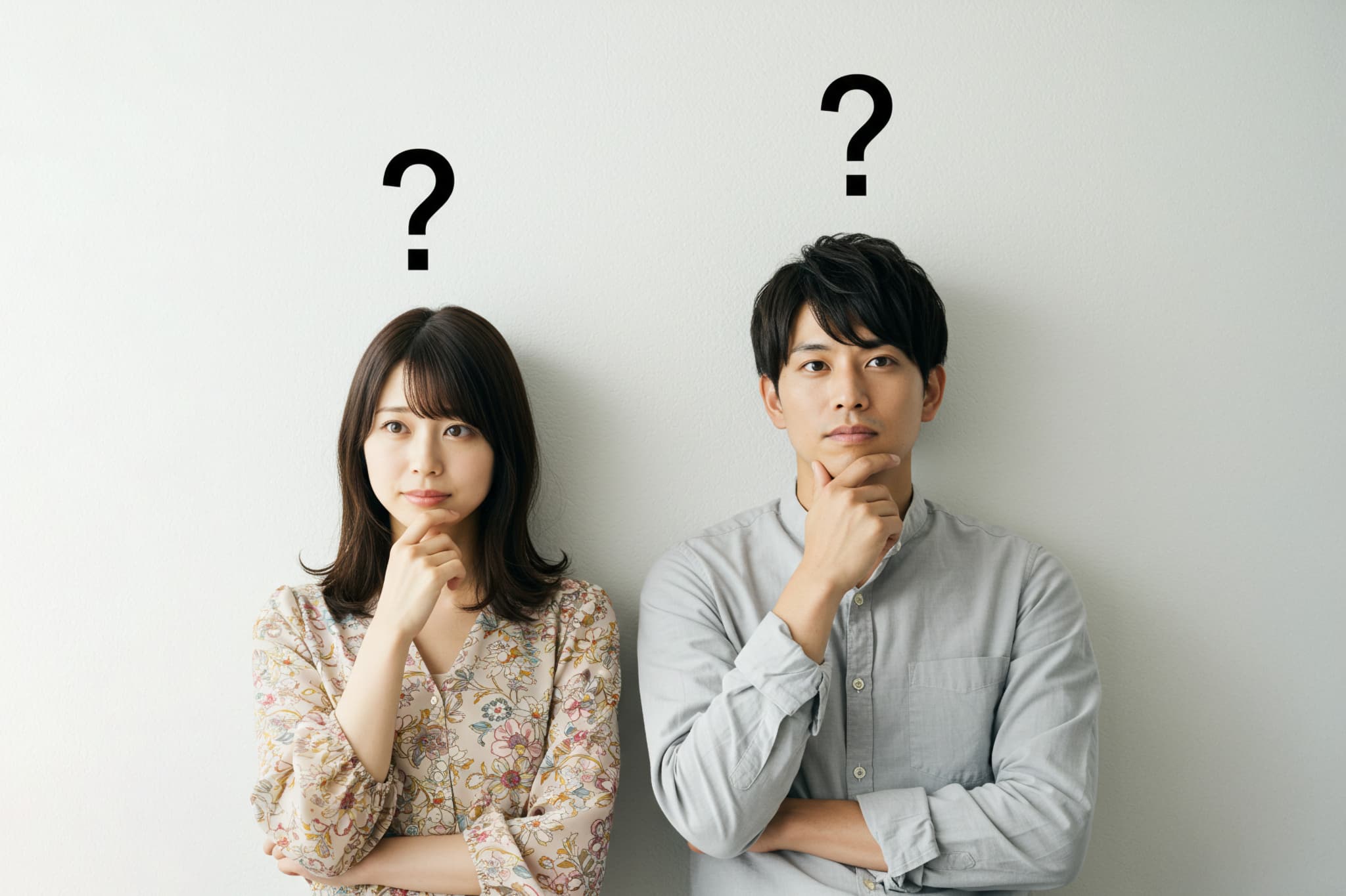 親知らずはいつ生えてくるのか考える男女